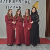 Анастасија Регодић,Лена 
Драгутиновић и Ана Срдић као солисти са наставницом Милицом Бубуљ