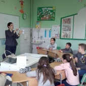 учимо песму Породица прстићи