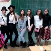Глумци на окупу