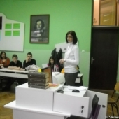 Наставница Мариола почиње квиз