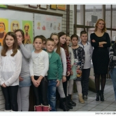 Ученици 4. разреда учествовали у резању славског колача