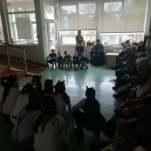 "Медведић и зечићи" музичка игра